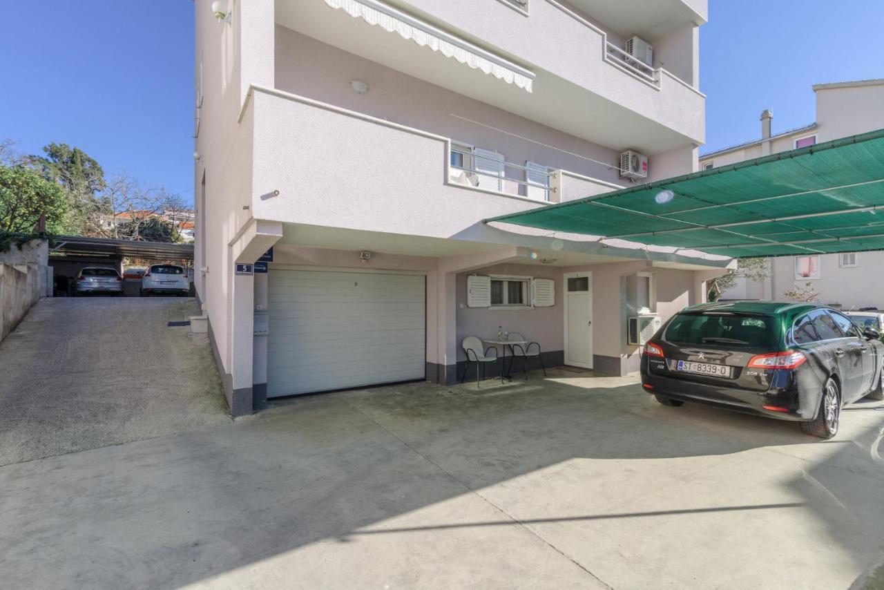Apartments Meri Трогир Екстериор снимка