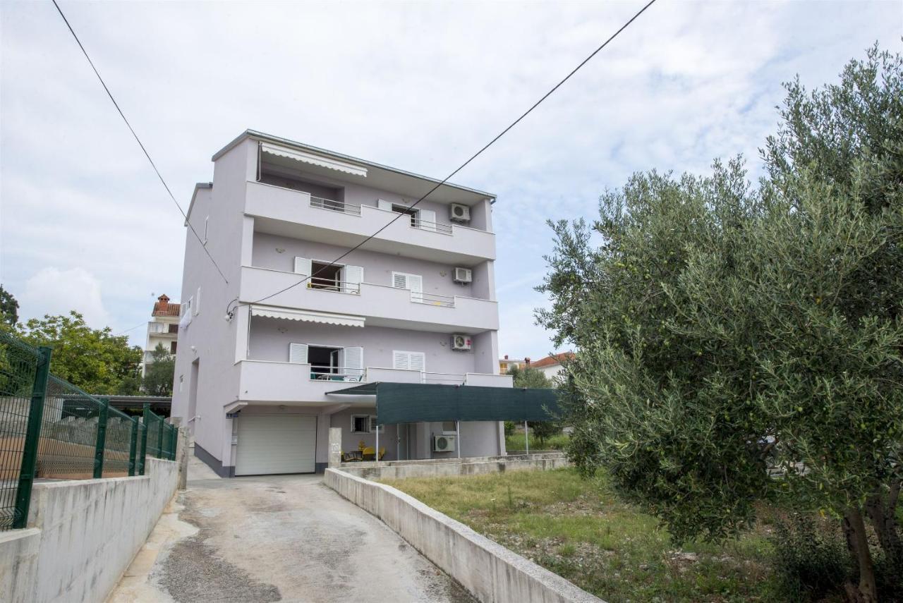 Apartments Meri Трогир Екстериор снимка