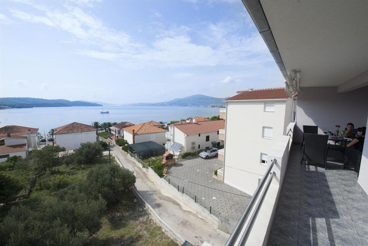 Apartments Meri Трогир Екстериор снимка