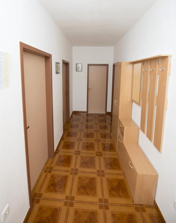 Apartments Meri Трогир Стая снимка